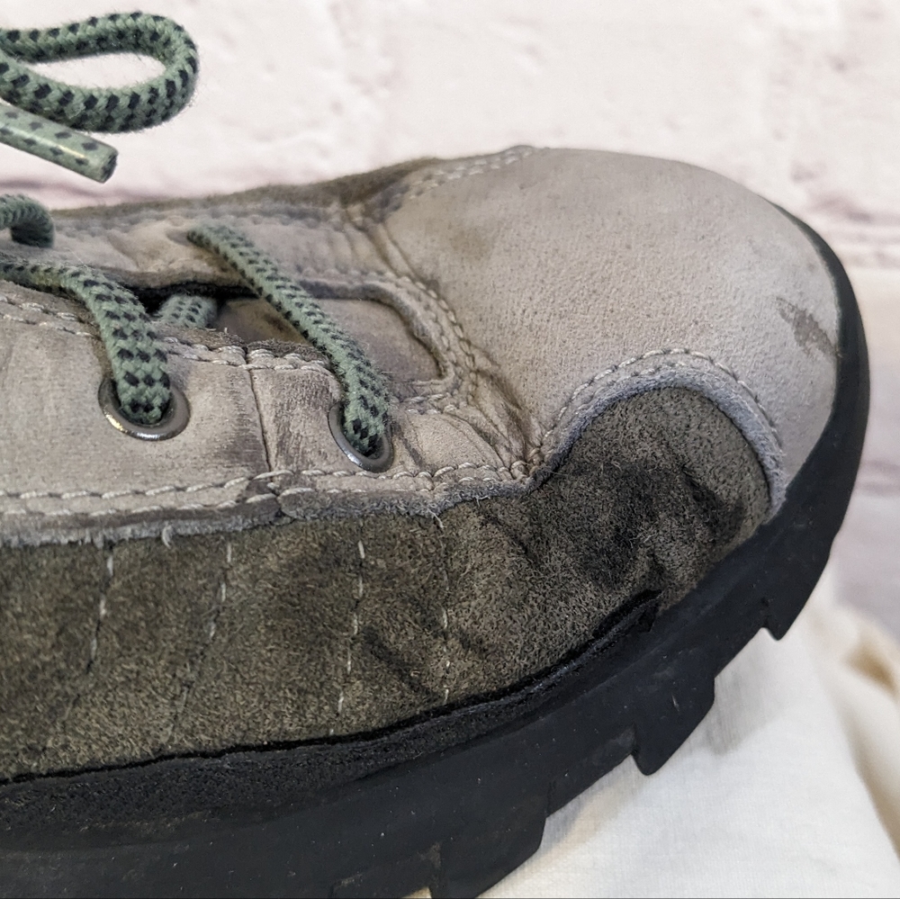 Timberland Hiking Shoes - Picture 3 of 8
